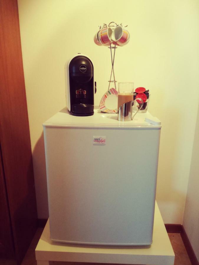 Room Kris With Private Entrance & Private Bathroom Vilanija エクステリア 写真